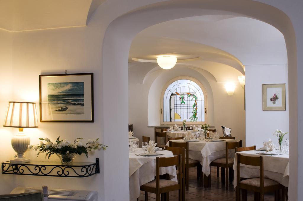Hotel Villa Angelica ラッコ・アメーノ エクステリア 写真